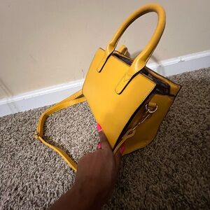 Vibrant Yellow Leather Satchel with Structured Design